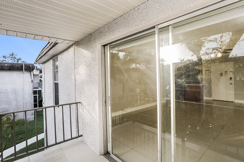 1,940/Mo, 10395 N Kendall Dr #V6 Miami, FL 33176 Misc View 14