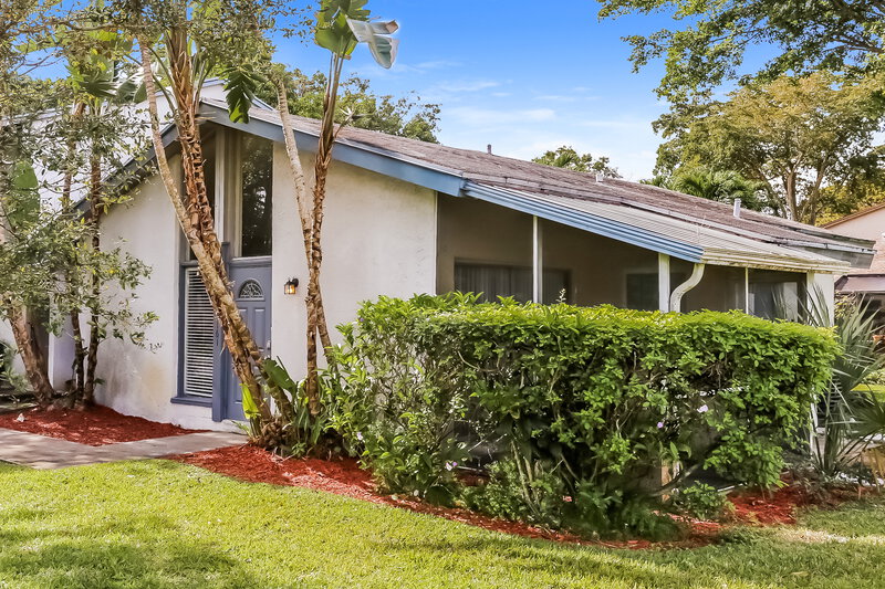 2,175/Mo, 7161 W SUNRISE BLVD Plantation, FL 33313 Front View