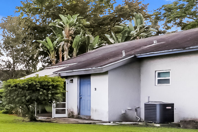 2,175/Mo, 7161 W SUNRISE BLVD Plantation, FL 33313 Rear View