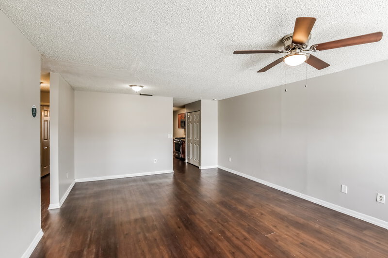 2,450/Mo, 18221 Nw 40Th Ct Miami Gardens, FL 33055 Misc View