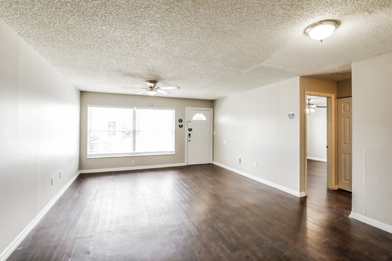 2,450/Mo, 18221 Nw 40Th Ct Miami Gardens, FL 33055 Misc View 3