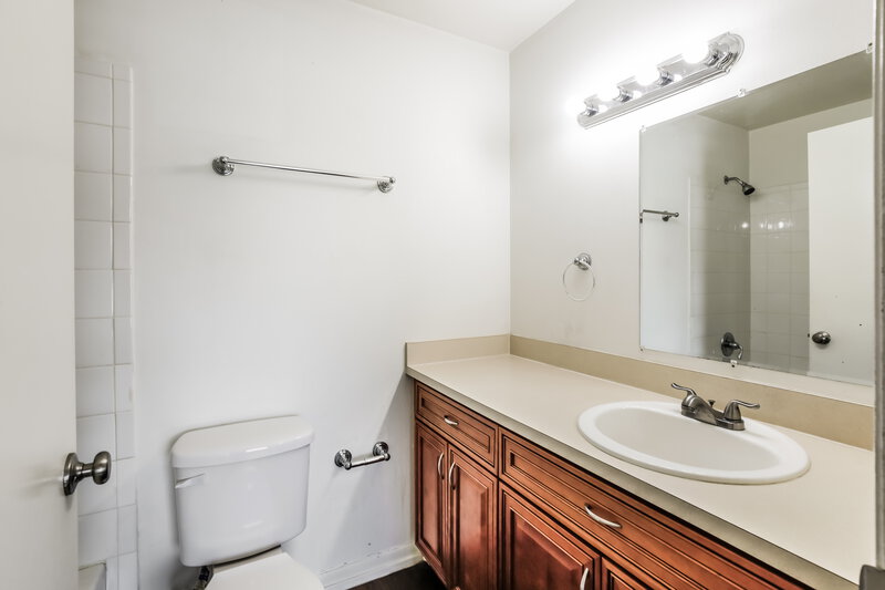 2,450/Mo, 18221 Nw 40Th Ct Miami Gardens, FL 33055 Misc View 8