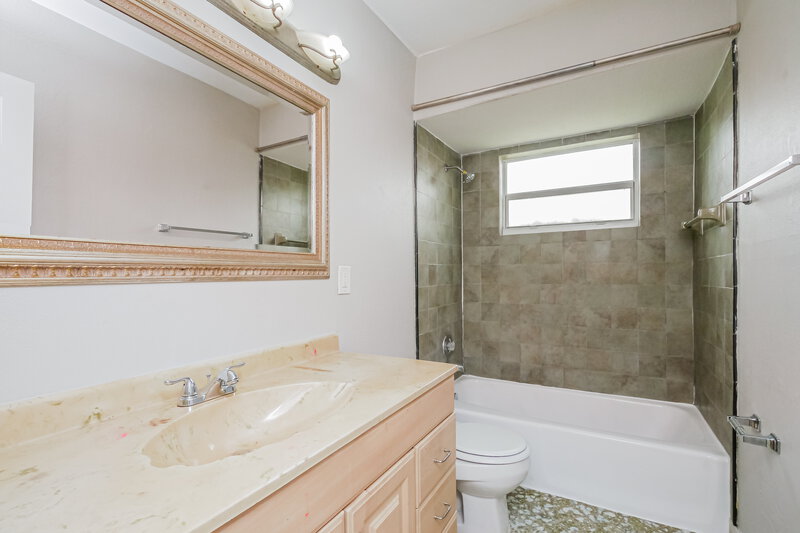 0/Mo, 8491 Nw 26Th Dr Coral Springs, FL 33065 Bathroom View