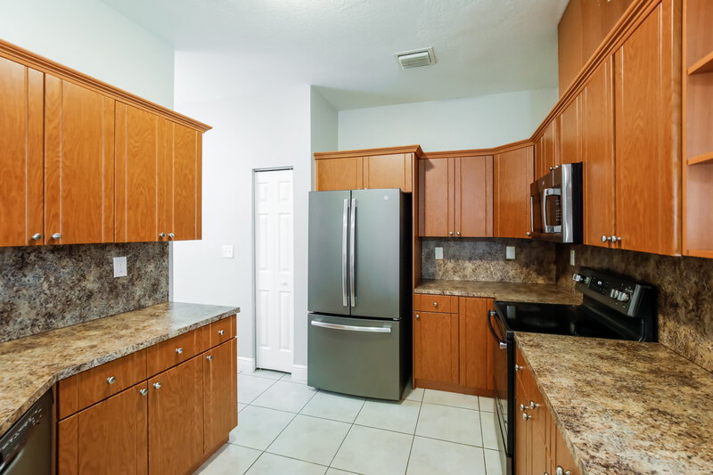 3,745/Mo, 17321 Sw 93Rd Ave Palmetto Bay, FL 33157 Kitchen View