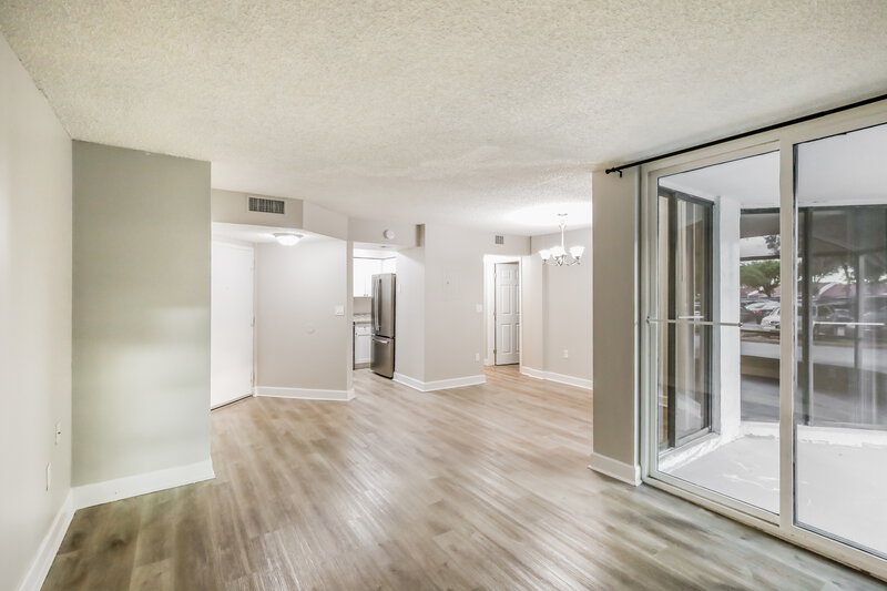 1,740/Mo, 8205 Sw 152Nd Ave # F-112 Miami, FL 33193 Living Room View 3