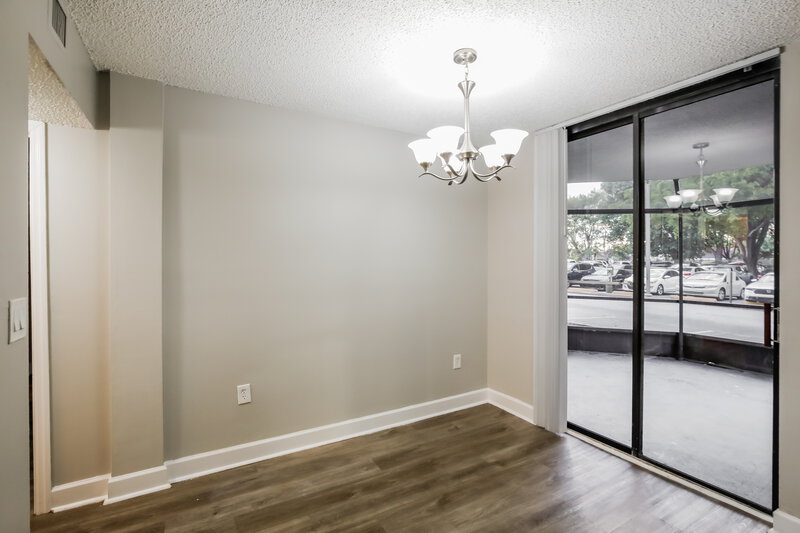 1,740/Mo, 8205 Sw 152Nd Ave # F-112 Miami, FL 33193 Dining Room View