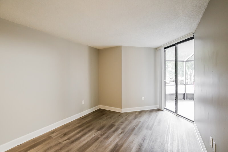 1,740/Mo, 8205 Sw 152Nd Ave # F-112 Miami, FL 33193 Main Bedroom View