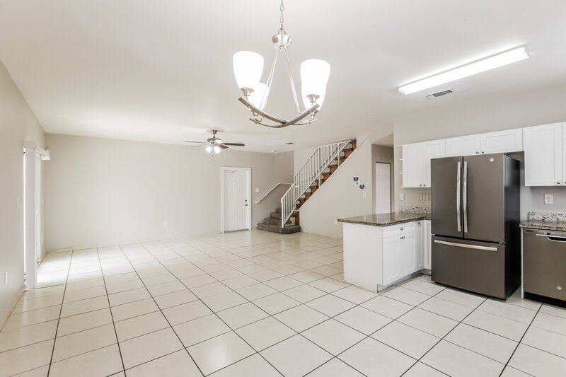 3,830/Mo, 730 W 33RD ST Hialeah, FL 33012 Dining Room View