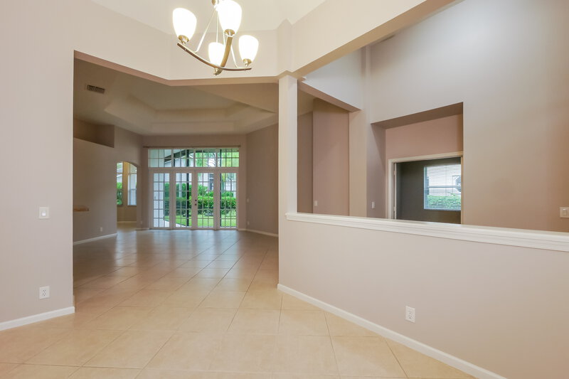 4,185/Mo, 2560 Jardin Mnr Weston, FL 33327 Dining Room View