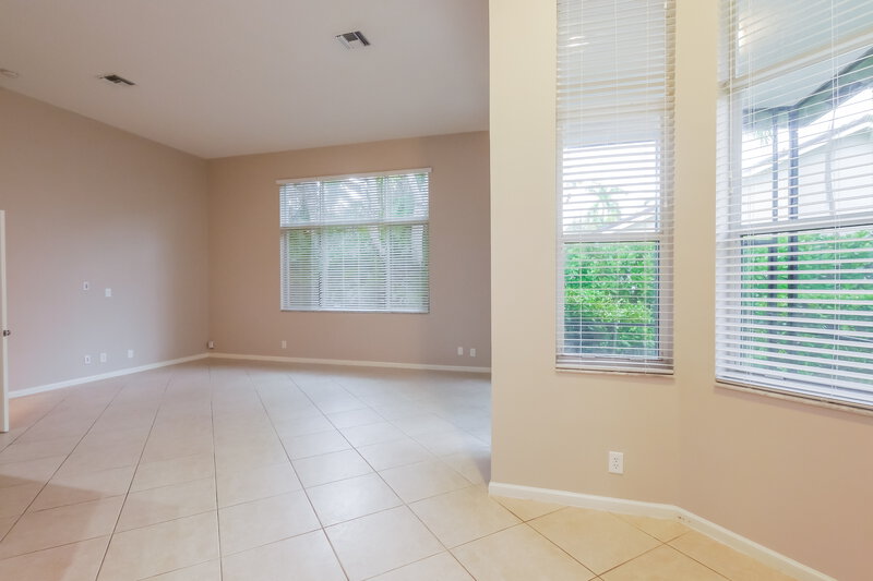 4,185/Mo, 2560 Jardin Mnr Weston, FL 33327 Breakfast Nook View