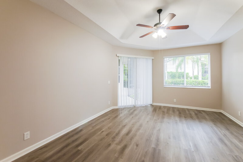 4,185/Mo, 2560 Jardin Mnr Weston, FL 33327 Main Bedroom View 2