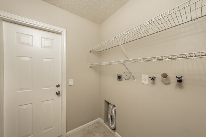3,895/Mo, 966 Bluewood Ter Weston, FL 33327 Laundry Room View