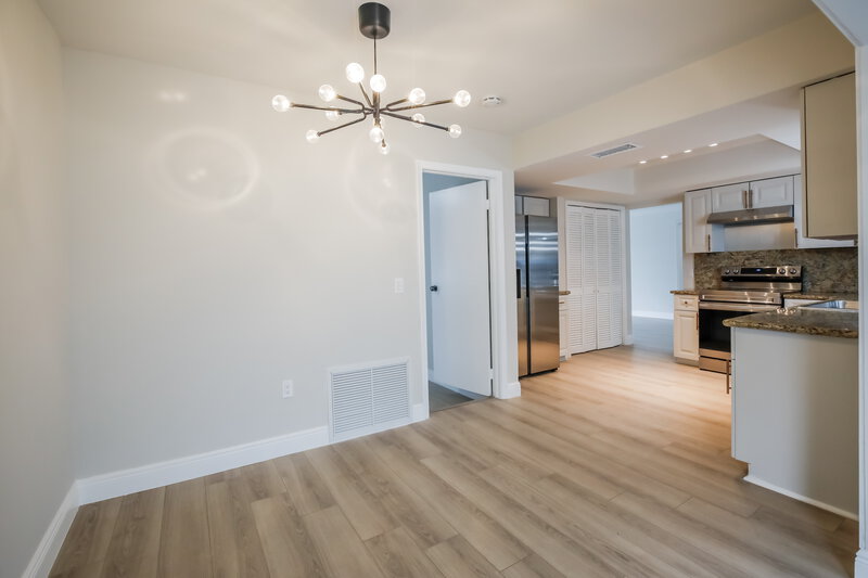3,385/Mo, 5560 SW 5TH TER ,#1 Coral Gables, FL 33134 Dining Room View