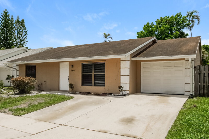 2,740/Mo, 5872 Corson Pl Lake Worth, FL 33463 Front View