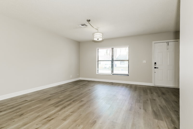 2,740/Mo, 5872 Corson Pl Lake Worth, FL 33463 Living Room View 2