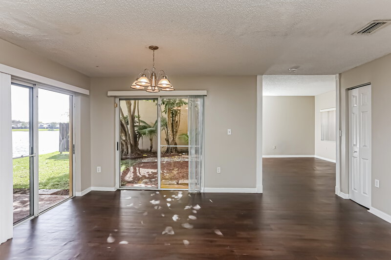 3,820/Mo, 4361 SW 153rd Ct Miami, FL 33185 Dining Room View