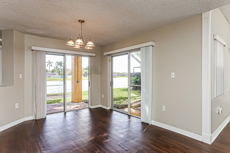 3,820/Mo, 4361 SW 153rd Ct Miami, FL 33185 Dining Room View 2