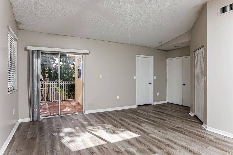 3,820/Mo, 4361 SW 153rd Ct Miami, FL 33185 Main Bedroom View 2