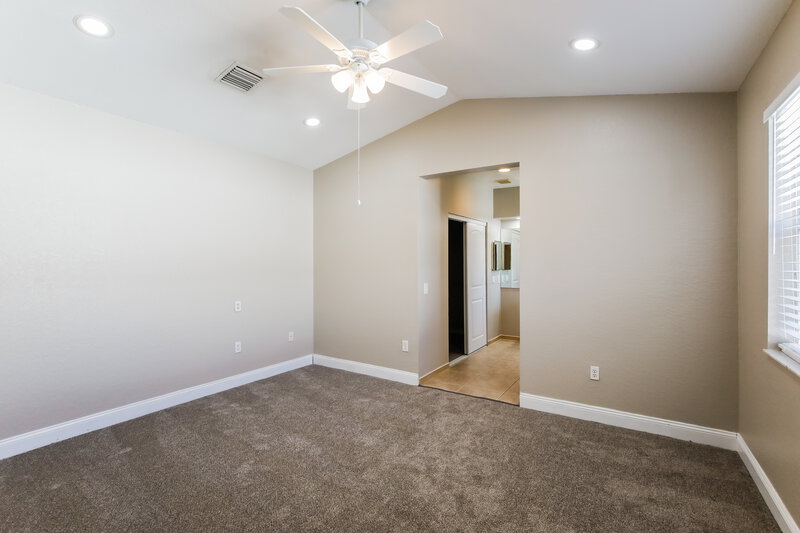 2,620/Mo, 1648 SE 20th Rd Homestead, FL 33035 Main Bedroom View