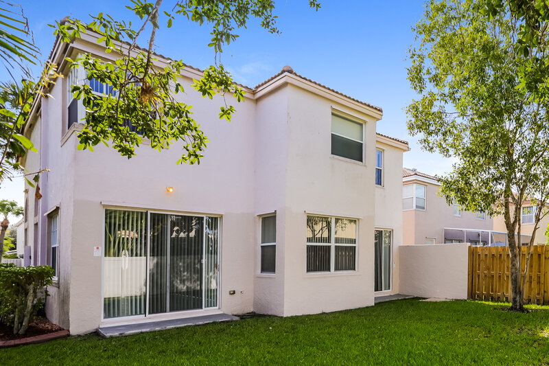 5,790/Mo, 1213 NW 159th Ln Pembroke Pines, FL 33028 Rear View