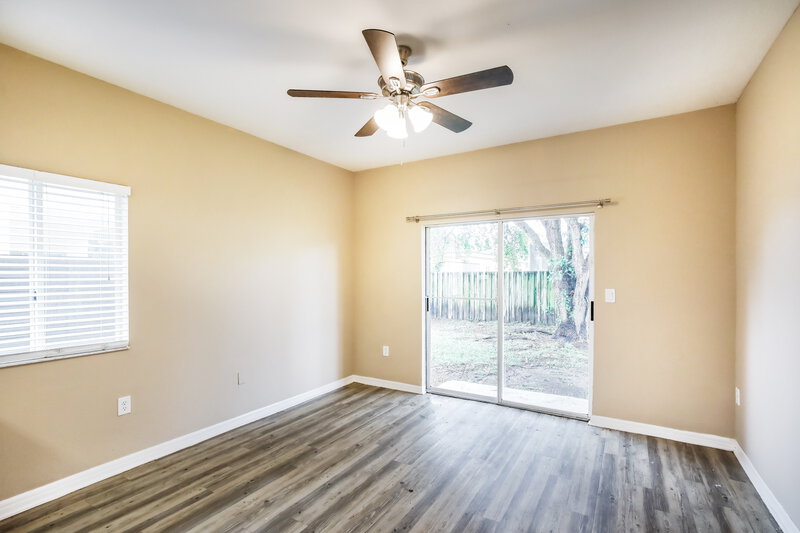 2,860/Mo, 10821 SW 232nd St Miami, FL 33170 Family Room View