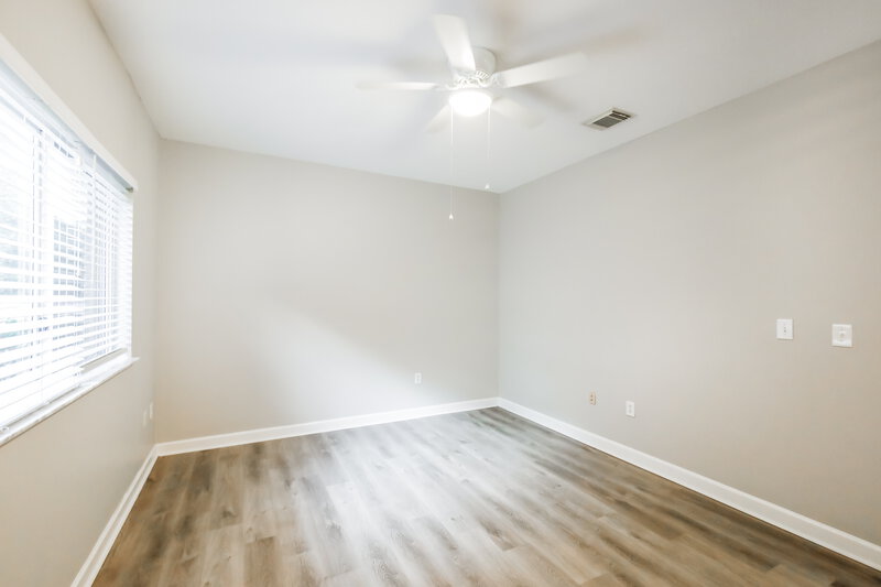 2,570/Mo, 1260 NE 42nd Ave Homestead, FL 33033 Main Bedroom View