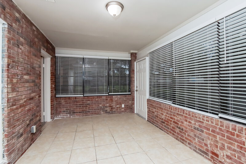 1,925/Mo, 955 34th Ave SW Vero Beach, FL 32968 Sun Room View