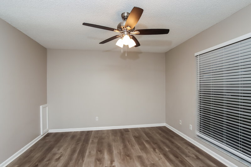 1,925/Mo, 955 34th Ave SW Vero Beach, FL 32968 Bedroom View