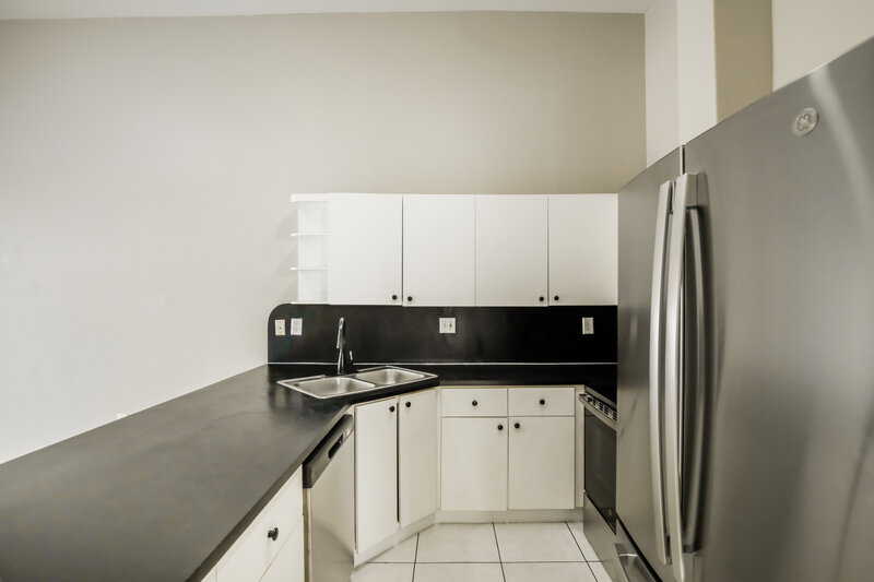 2,895/Mo, 16901 SW 141st Ct Miami, FL 33177 Kitchen View