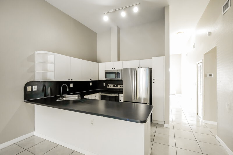 2,895/Mo, 16901 SW 141st Ct Miami, FL 33177 Kitchen View 2