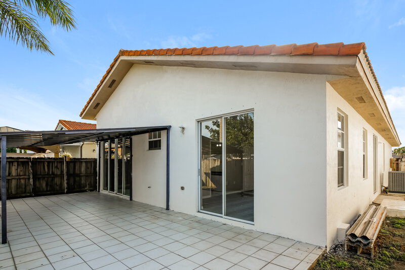 2,895/Mo, 16901 SW 141st Ct Miami, FL 33177 Rear View