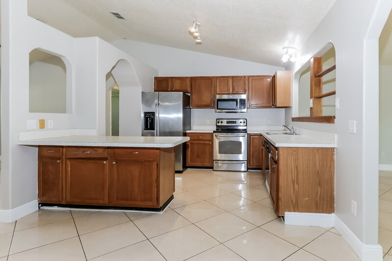 2,150/Mo, 7301 Plumosa Ln Fort Pierce, FL 34951 Kitchen View