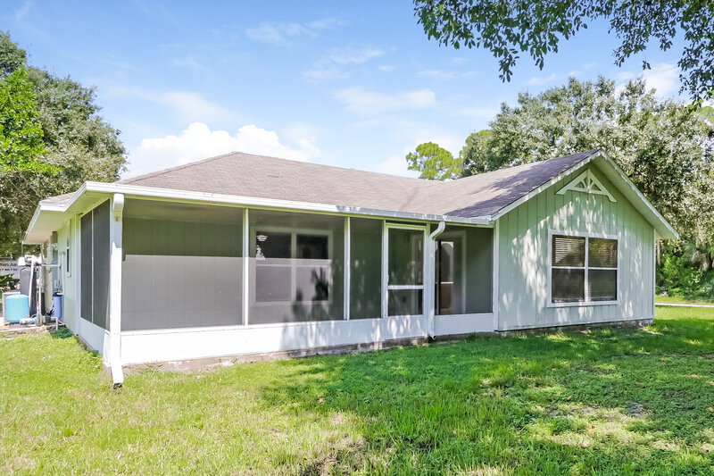 2,150/Mo, 7301 Plumosa Ln Fort Pierce, FL 34951 Rear View