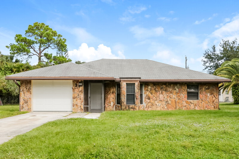 2,060/Mo, 6706 Pensacola Rd Fort Pierce, FL 34951 External View