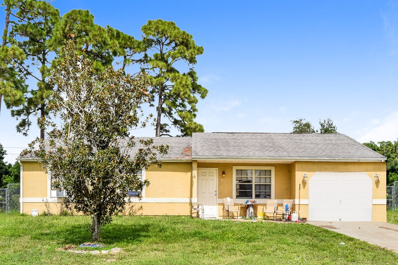 3,080/Mo, 325 SW Covington Rd Port St Lucie, FL 34953 External View