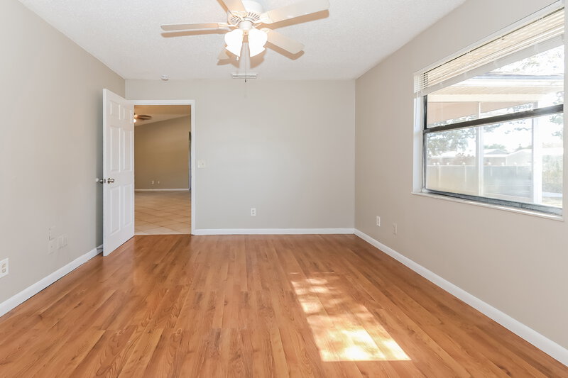 2,115/Mo, 552 SW Badger Terrace Port St Lucie, FL 34953 Main Bedroom View