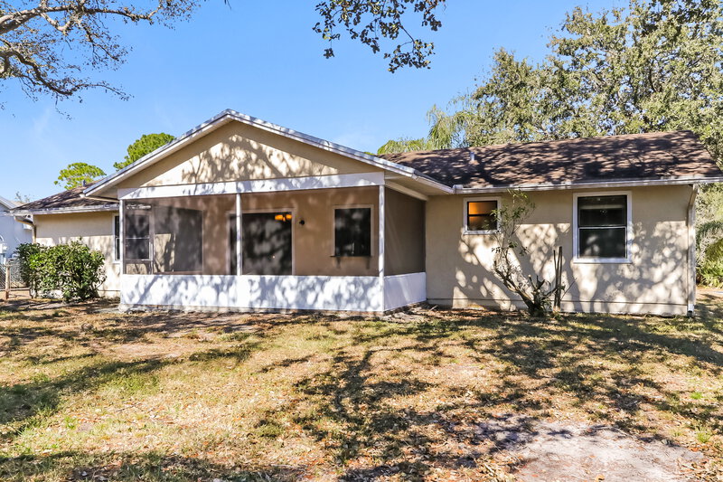 2,115/Mo, 552 SW Badger Terrace Port St Lucie, FL 34953 Rear View