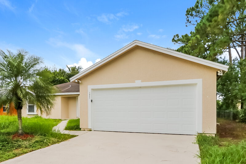 3,430/Mo, 1942 SW Erie St Port St Lucie, FL 34953 Front View