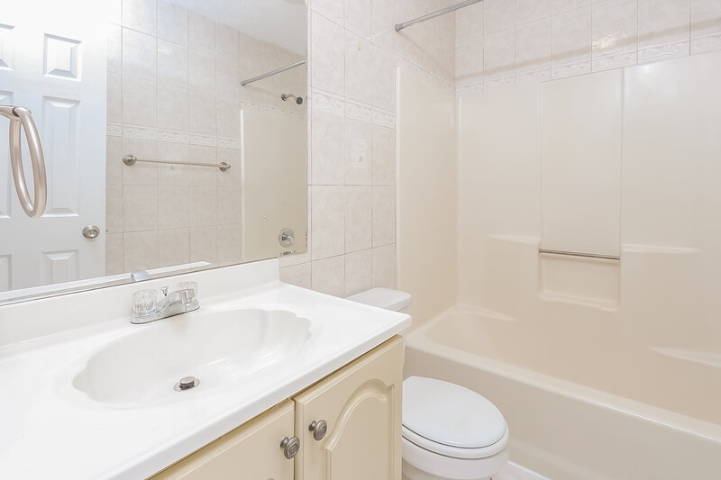 3,430/Mo, 1942 SW Erie St Port St Lucie, FL 34953 Bathroom View