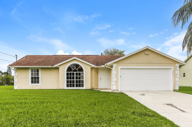 2,365/Mo, 2214 SW Jay Ave Port St Lucie, FL 34953 External View