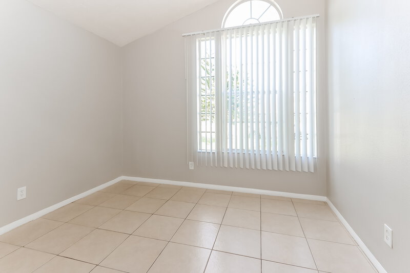 2,220/Mo, 801 SW Bayshore Blvd Port St Lucie, FL 34983 Bedroom View 2