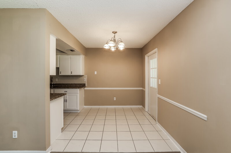 1,965/Mo, 167 NE Twylite Terrace Port St Lucie, FL 34983 Dining Room View