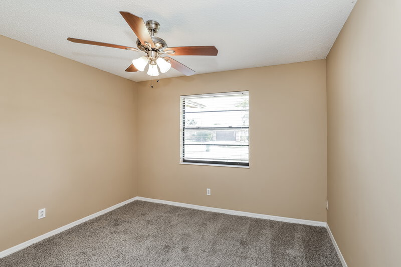 1,965/Mo, 167 NE Twylite Terrace Port St Lucie, FL 34983 Bedroom View