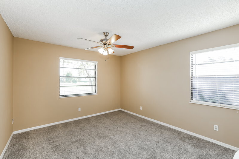 1,965/Mo, 167 NE Twylite Terrace Port St Lucie, FL 34983 Bedroom View 2