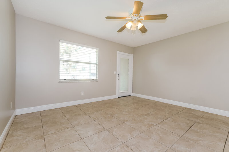 2,190/Mo, 357 NW Hibiscus St Port St Lucie, FL 34983 Living Room View 2