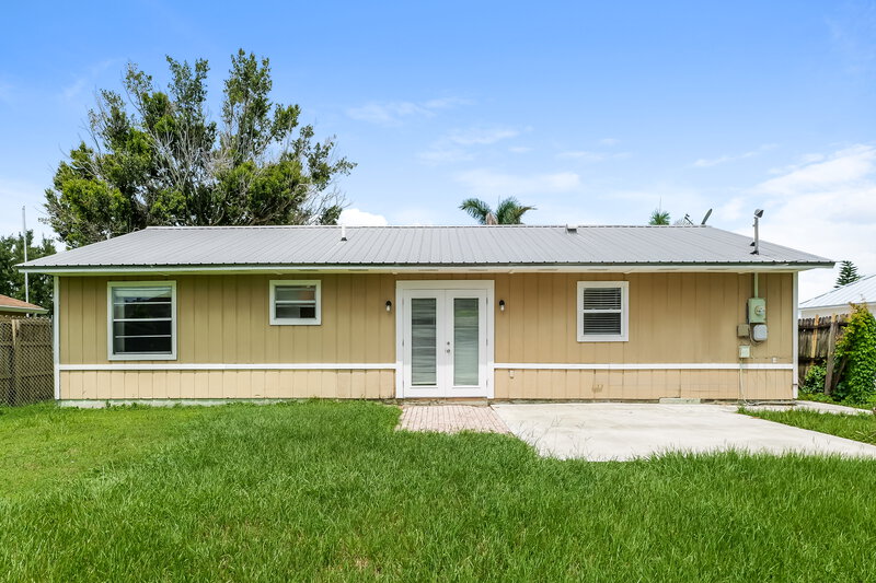 2,190/Mo, 357 NW Hibiscus St Port St Lucie, FL 34983 Rear View