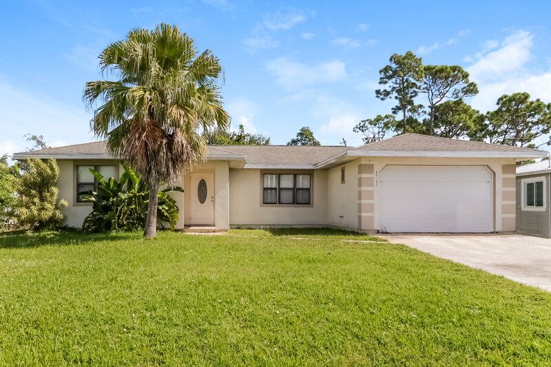 3,280/Mo, 1761 SE Aires Ln Port St Lucie, FL 34984 External View