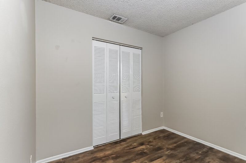 2,185/Mo, 132 SW Langfield Ave Port St Lucie, FL 34984 Bedroom View