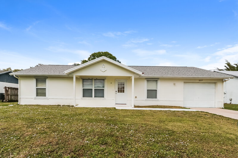 2,510/Mo, 237 SW Pisces Terrace Port St Lucie, FL 34984 External View