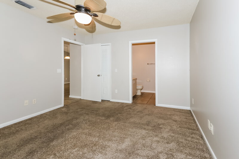 2,510/Mo, 237 SW Pisces Terrace Port St Lucie, FL 34984 Main Bedroom View 2